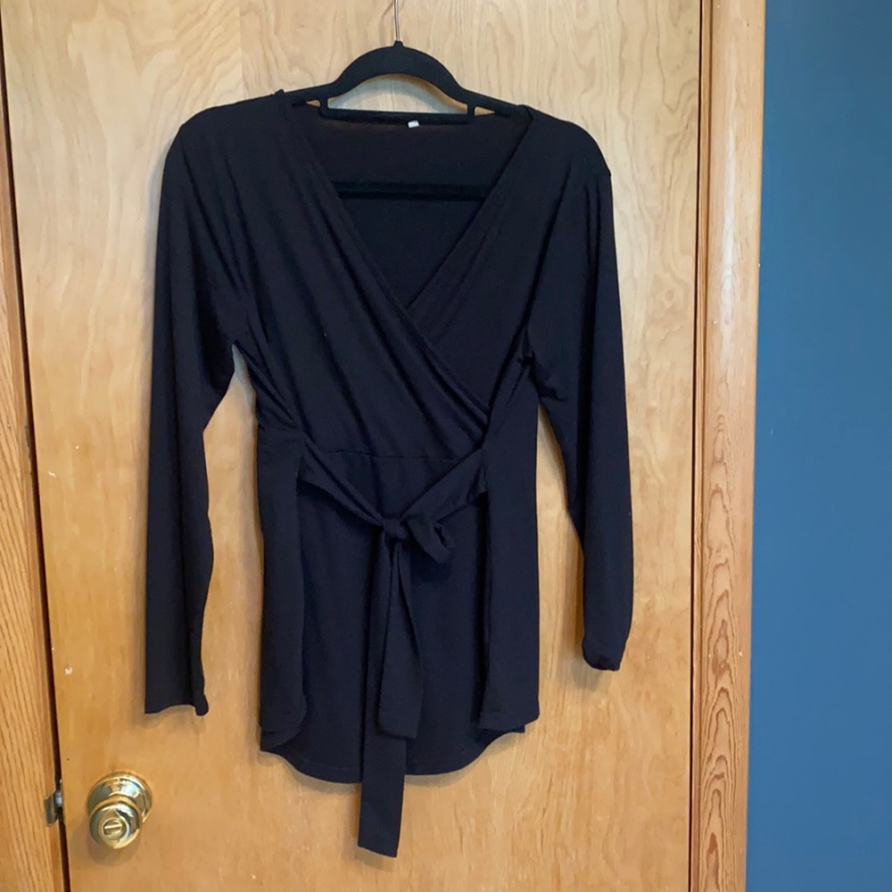 Large black vneck longsleeve cotton blouse